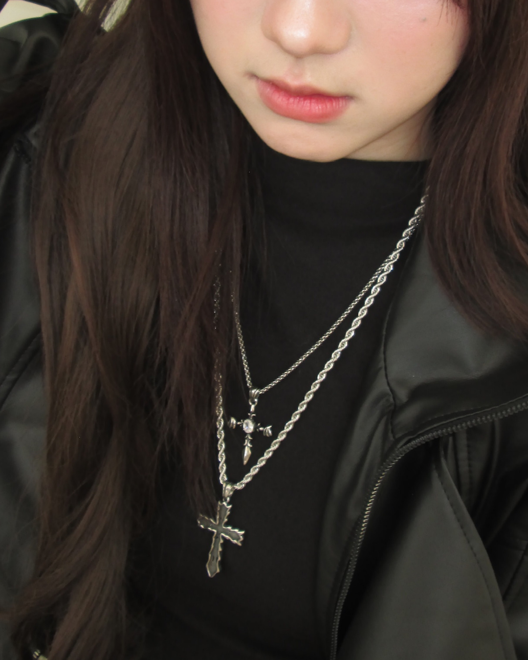 亞裔棘刺十字架鋼墜